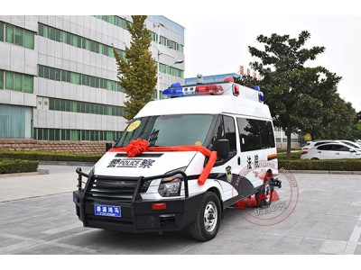森源鴻馬5.8米全順改裝囚車(chē)