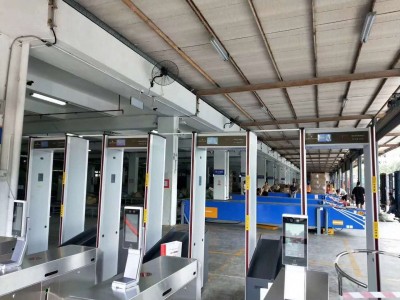深圳寶安體育館使用中科便攜式安檢門(mén)ZK-818