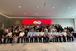 中國消防協(xié)會(huì )消防車(chē)泵裝備行業(yè)分會(huì )行業(yè)發(fā)展交流會(huì )在廣州成功召開(kāi)
